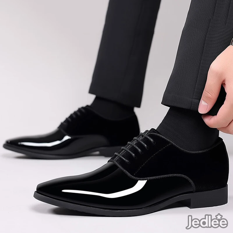 Luxurious Italian Patent Leather and Suede Shoes - Exude Elegance in Lace-Up Oxfords