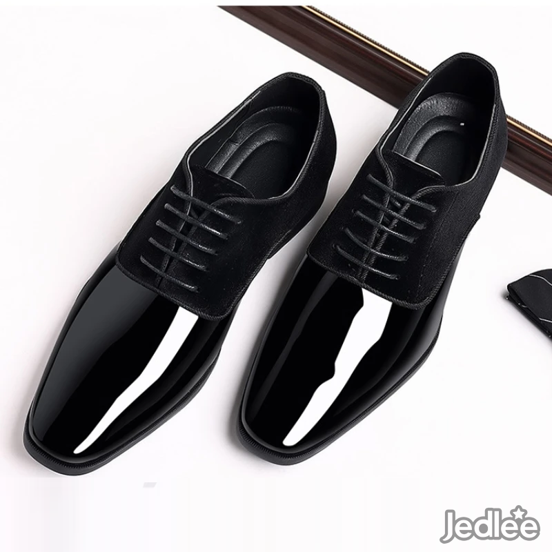 Luxurious Italian Patent Leather and Suede Shoes - Exude Elegance in Lace-Up Oxfords