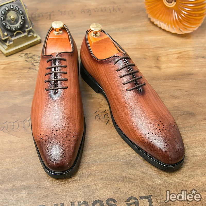Elegant Whole-Cut Leather Oxfords for Men - Italian Style
