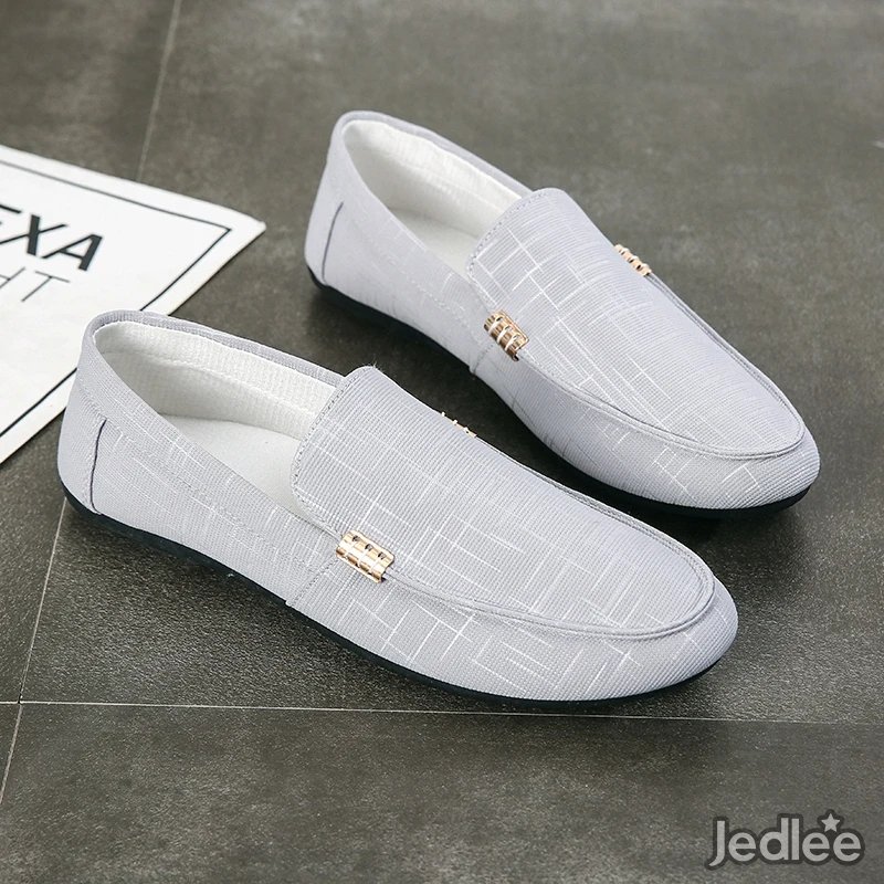 Premium Italian Men's Loafers: Classic Charm
